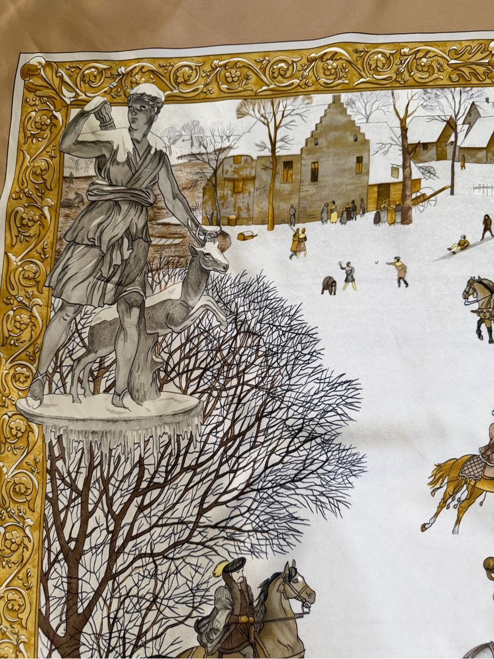 Hermes L’hiver Silk Scarf. - Picture 5 of 16